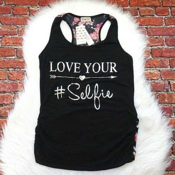 💰3/$25 NWT Free Kisses Tank Top Graphic Floral "Love Your #Selfie"  M - Picture 6 of 12